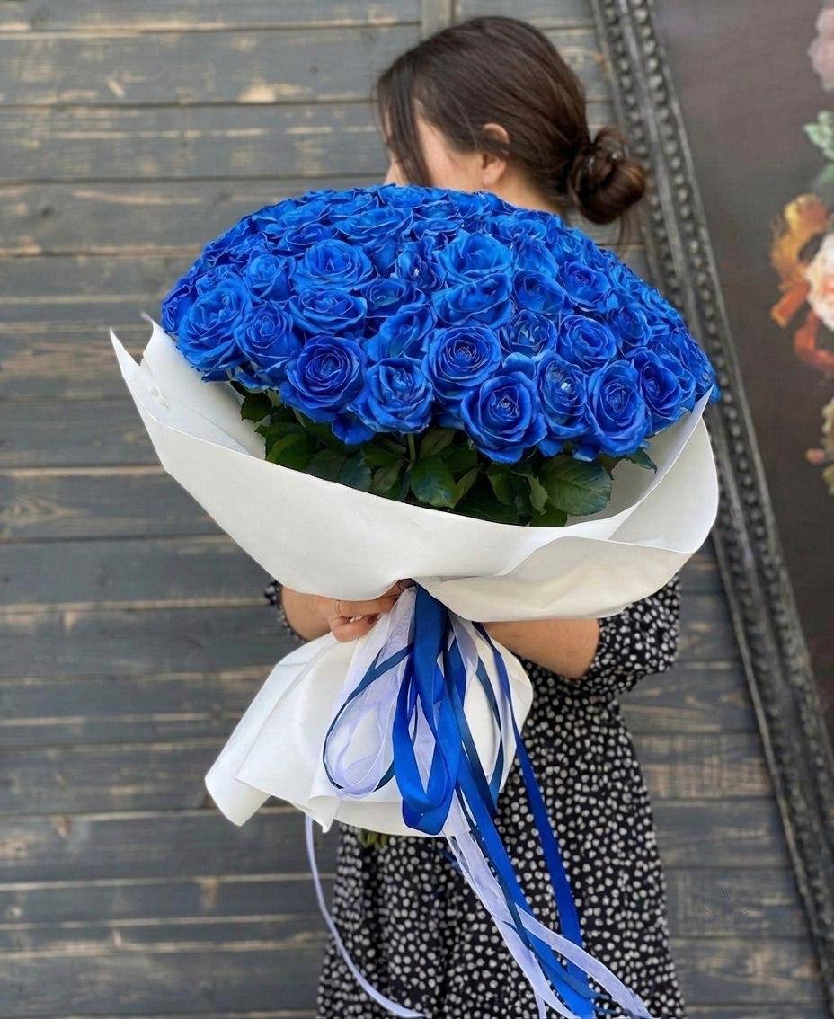 Моно букет из синих роз